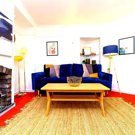 Spacious 4-Bed Bristol | Wifi | Parking | Workspace Exterior photo