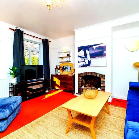 Spacious 4-Bed Bristol | Wifi | Parking | Workspace Exterior photo