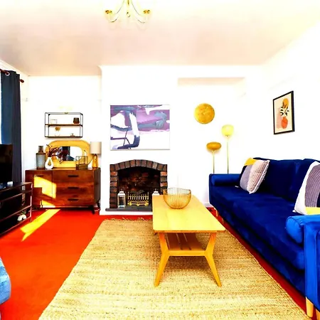 Spacious 4-Bed Bristol | Wifi | Parking | Workspace Exterior photo