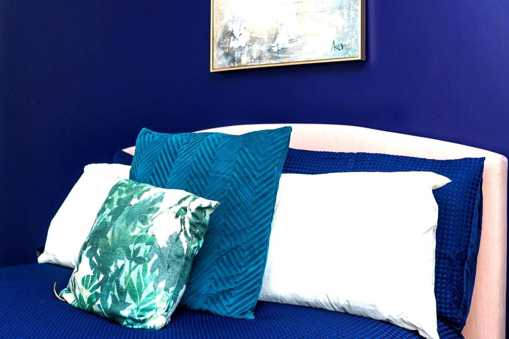 Spacious 4-bed | Wifi | Parking | Workspace Holiday home *