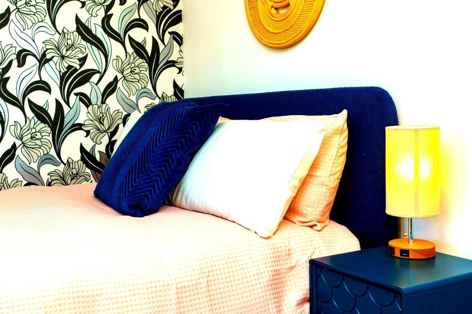 Holiday home Spacious 4-bed | Wifi | Parking | Workspace *
